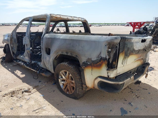 GMC l84 2022 3GTU9DED0NG196924 Image 3