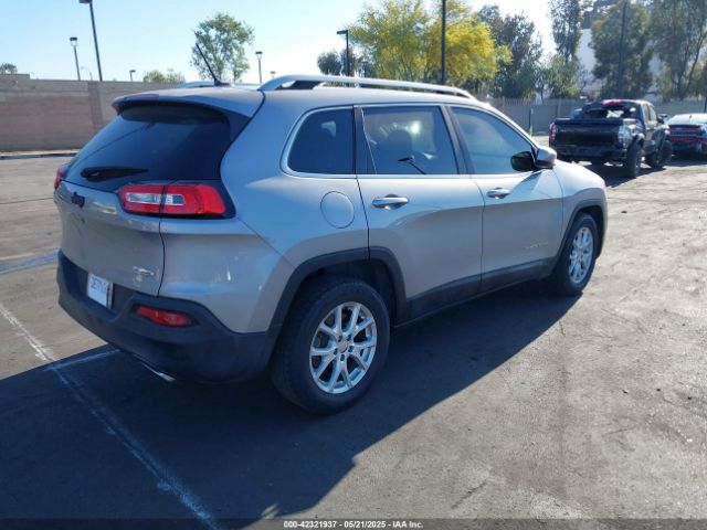 1C4PJLCS9FW507382 Jeep Cherokee Latitude