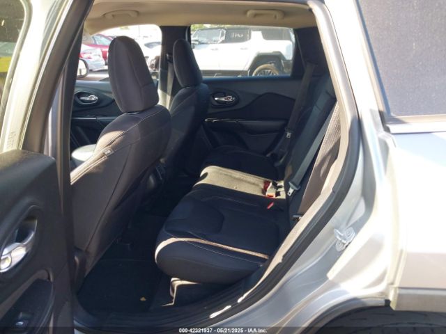 1C4PJLCS9FW507382 Jeep Cherokee Latitude
