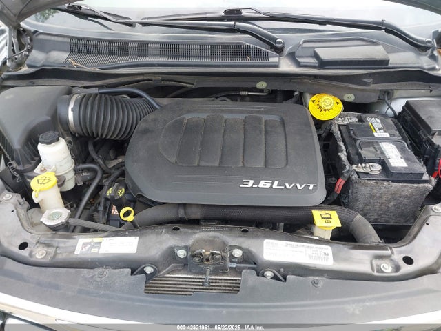 2C4RC1CGXFR726444 Chrysler Town and Country