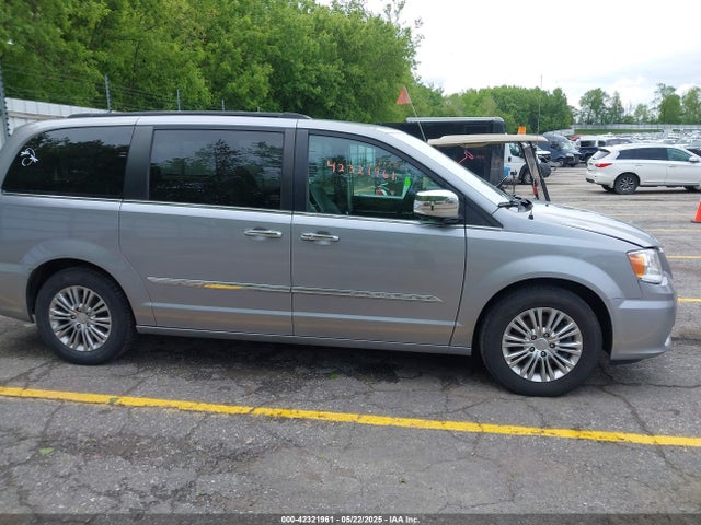2C4RC1CGXFR726444 Chrysler Town and Country