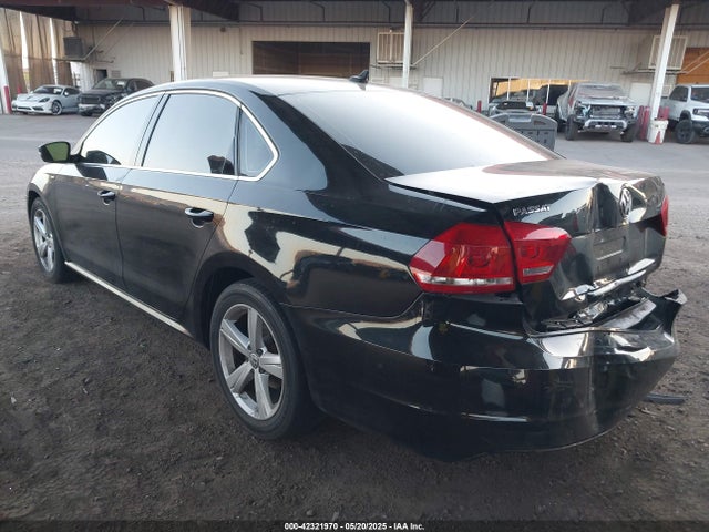 1VWAT7A3XFC123239 Volkswagen Passat 1.8t Limited Edition