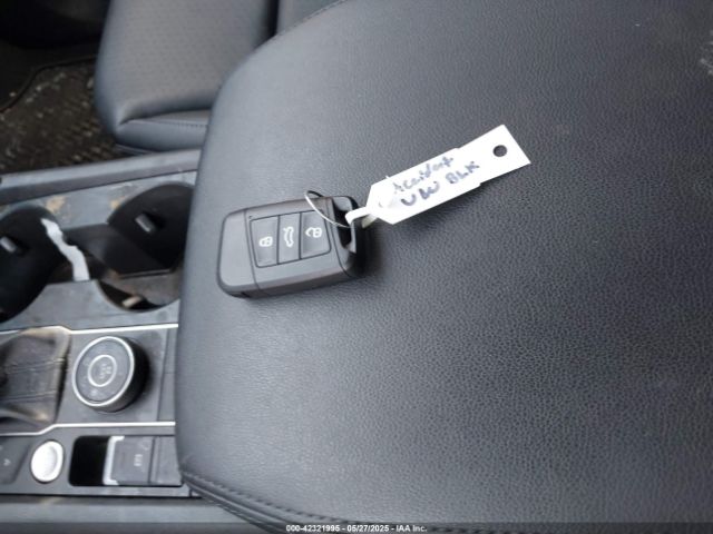 2019 VOLKSWAGEN ATLAS 1V2LR2CA1KC606796 Photo 10