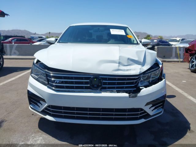 1VWAA7A30JC013637 Volkswagen Passat 2.0t R-line/2.0t S