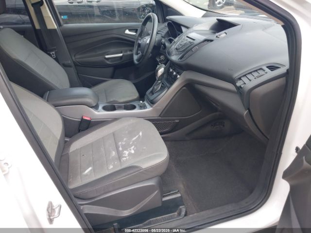1FMCU9GX3GUB85250 Ford ESCAPE SE