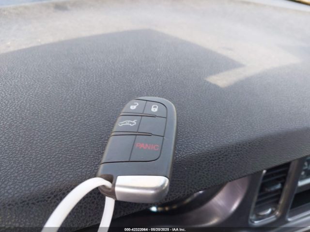 2C3CDXBG4EH130598 Dodge Charger Se