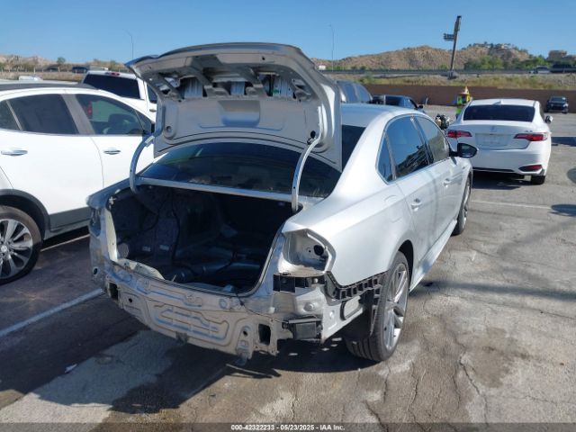 1VWDT7A3XHC023951 Volkswagen Passat 1.8t R-line