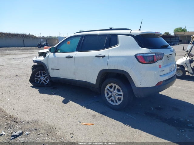 Jeep Compass Sport 4x4 2018 3C4NJDAB3JT116775 Image 3