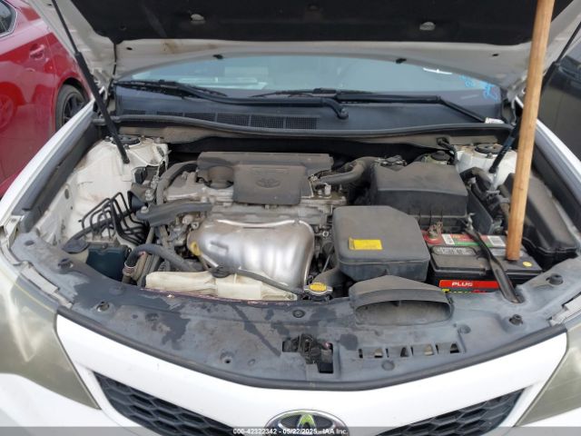 4T1BF1FK3EU825516 Toyota CAMRY SE