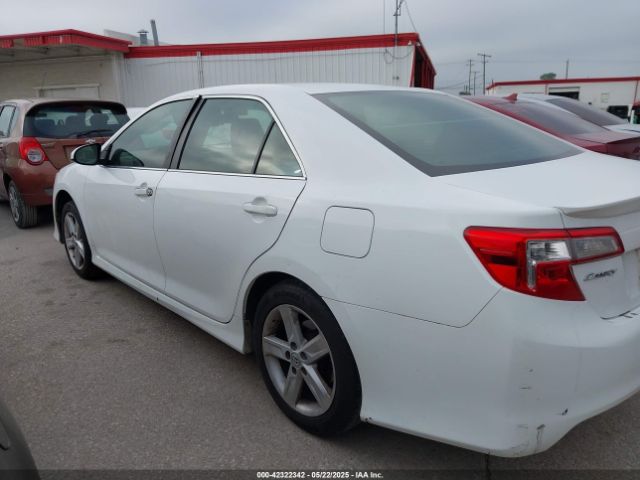 4T1BF1FK3EU825516 Toyota CAMRY SE