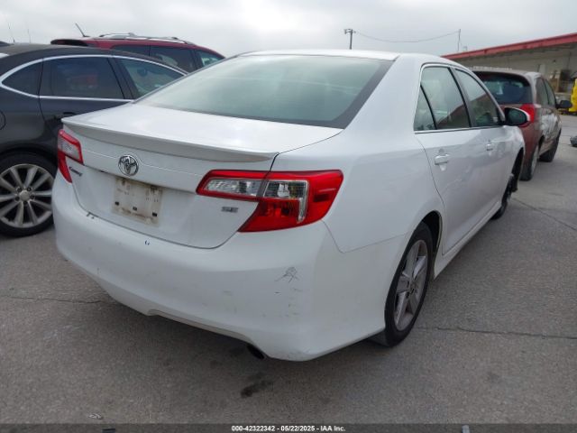 4T1BF1FK3EU825516 Toyota CAMRY SE
