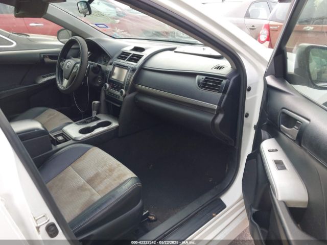 4T1BF1FK3EU825516 Toyota CAMRY SE