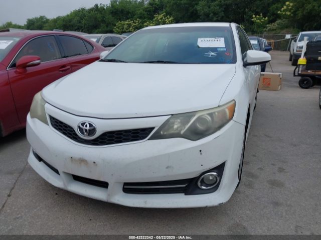 4T1BF1FK3EU825516 Toyota CAMRY SE