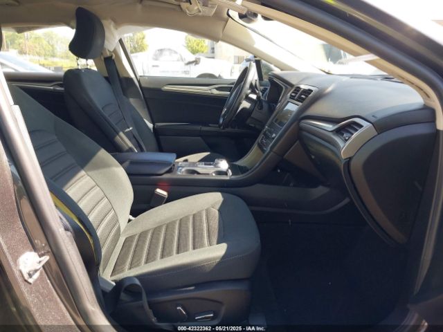 3FA6P0HDXKR200406 Ford FUSION SE
