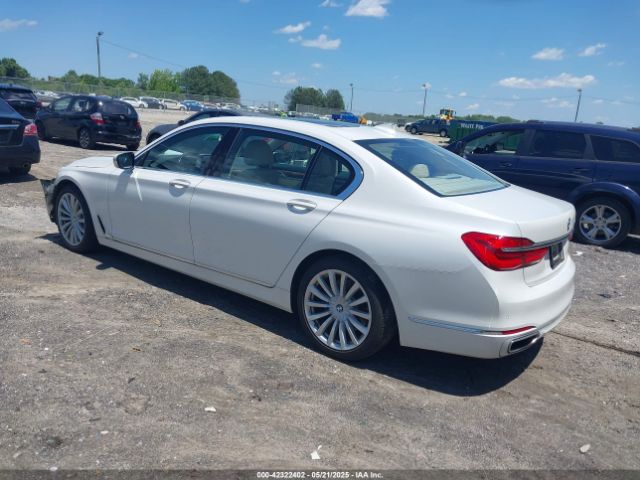 2018 BMW 740I WBA7E2C59JG742941 Photo 2