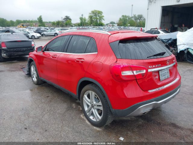 2018 MERCEDES-BENZ GLA 250 WDCTG4GBXJJ393437 Photo 2