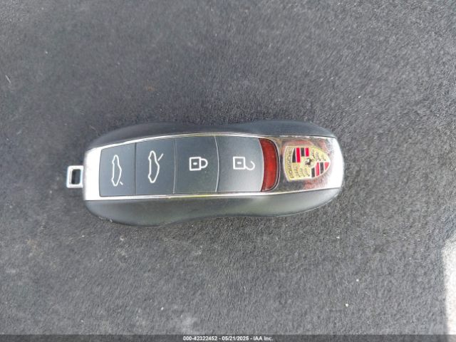 2021 PORSCHE 718 CAYMAN WP0AA2A85MS260454 Photo 10
