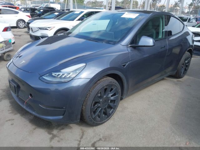 7SAYGDEE6NF364994 Tesla Model Y Long Range Dual Motor All-wheel Drive