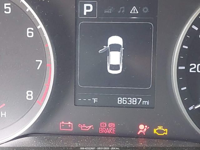 2018 HYUNDAI ELANTRA 5NPD84LF0JH338648 Photo 6