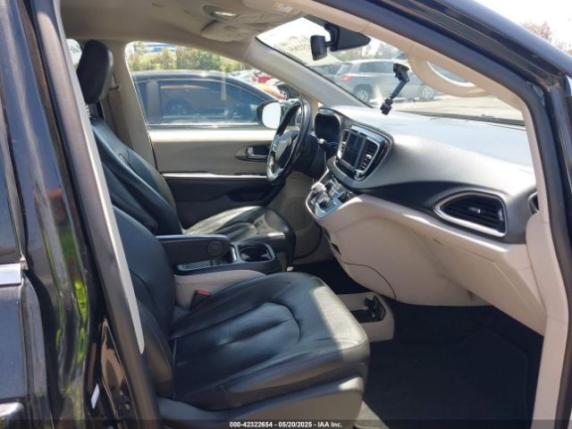 2C4RC1BG5LR139260 Chrysler Pacifica Touring L