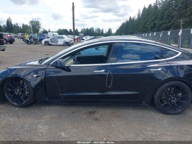 5YJ3E1EA8JF020733 Tesla Model 3 Long Range/mid Range
