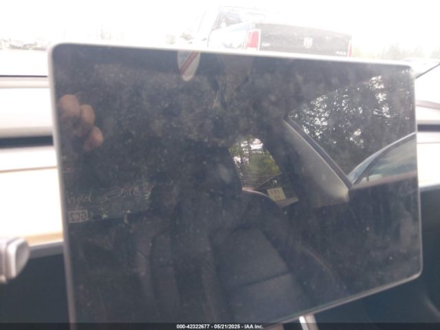 5YJ3E1EA8JF020733 Tesla Model 3 Long Range/mid Range