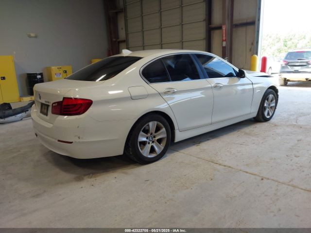 2011 BMW 528I WBAFR1C54BC744793 Photo 3