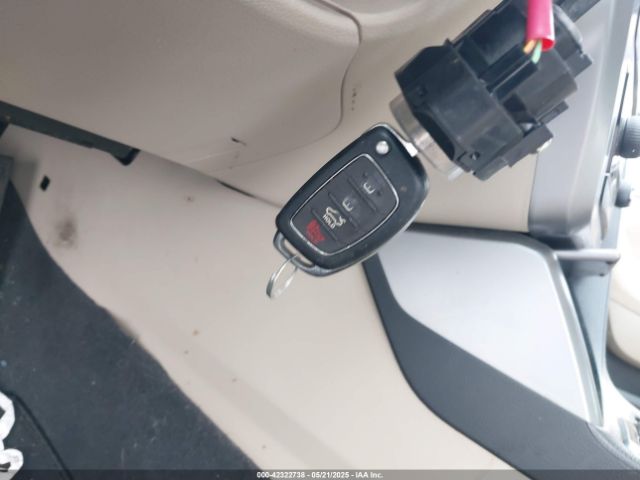 5NPE24AF2HH483323 Hyundai SONATA SE