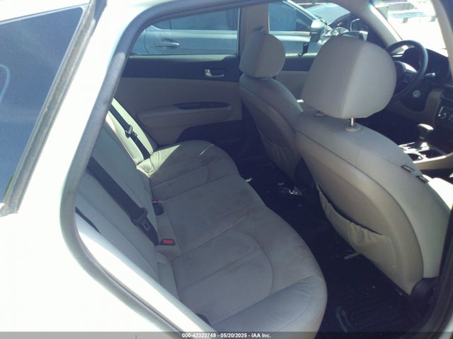 5XXGT4L34GG009389 KIA Optima Lx
