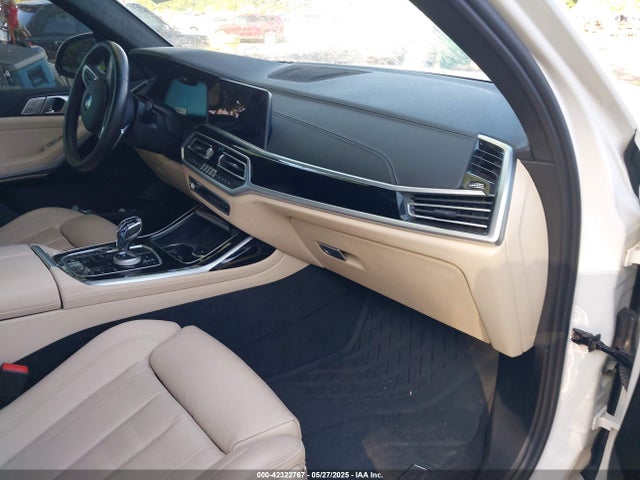 5UXCW2C00N9L30287 BMW X7