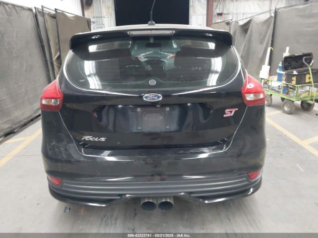 1FADP3L97GL246700 Ford 2016