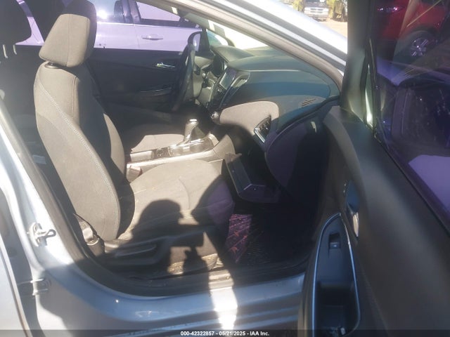 1G1BE5SM1J7148814 Chevrolet Cruze Lt Auto