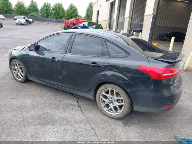 Ford 2015 2015 1FADP3F28FL267763 Image 3