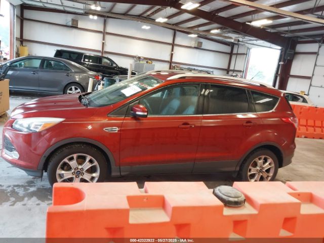 1FMCU0JX0GUB22501 Ford Escape Titanium