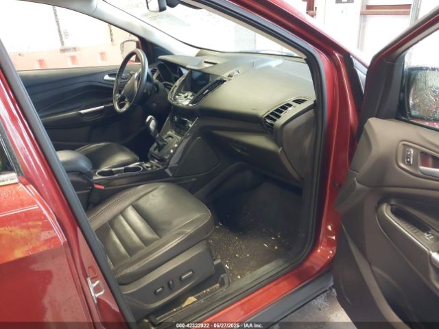 1FMCU0JX0GUB22501 Ford Escape Titanium