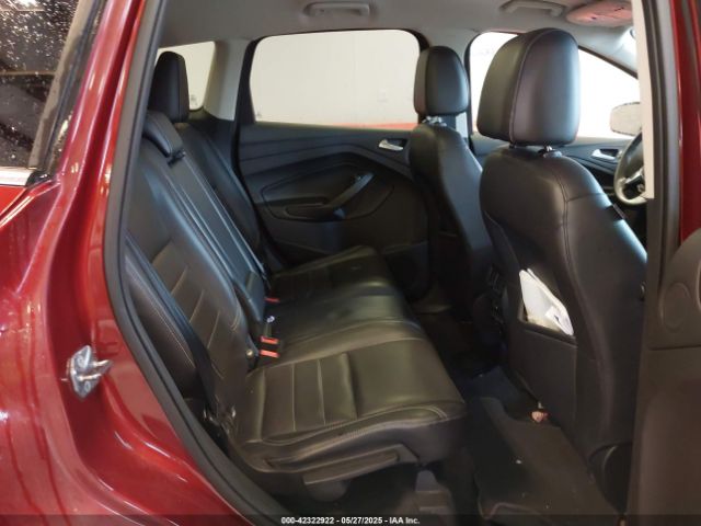1FMCU0JX0GUB22501 Ford Escape Titanium