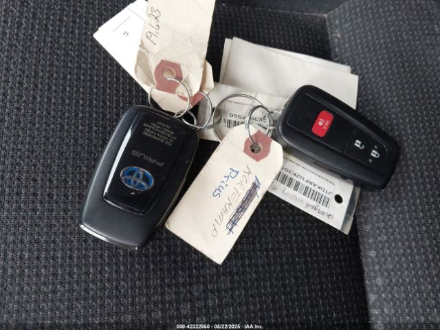 JTDKARFU2K3096560 Toyota Prius Le