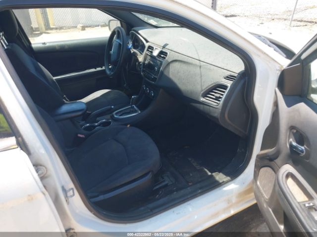 2013 CHRYSLER 200 1C3CCBAB0DN685534 Photo 4