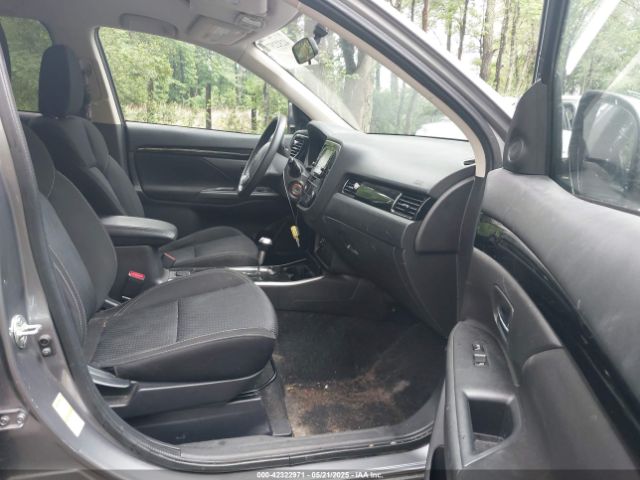 2019 MITSUBISHI OUTLANDER JA4AD2A32KZ005481 Photo 4