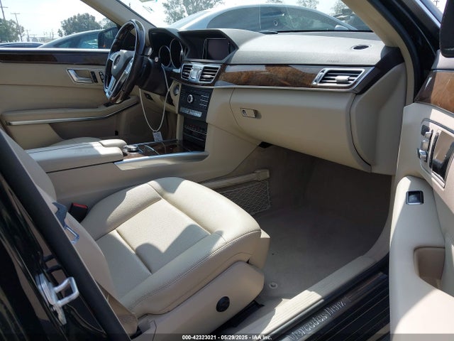 WDDHF8JB1GB279978 Mercedes-Benz 2016