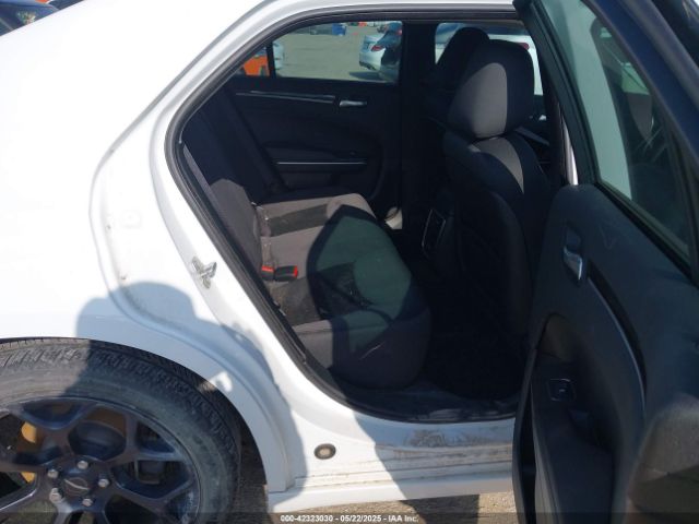 2019 CHRYSLER 300 2C3CCAAG3KH589876 Photo 7