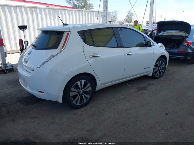 1N4BZ0CPXGC300327 Nissan 2016