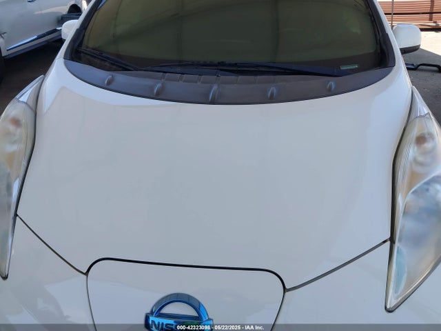 1N4BZ0CPXGC300327 Nissan 2016
