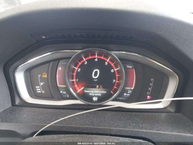 YV440MWK6J2048820 Volvo V60 Cross Country T5