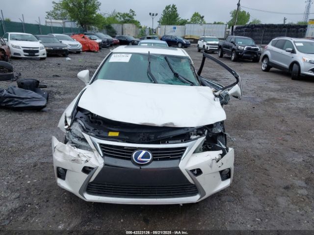 JTHKD5BH0F2217797 Lexus CT 200H