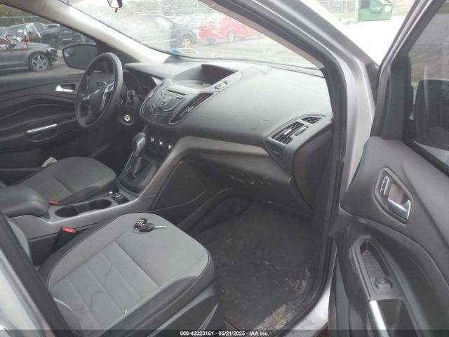 1FMCU9GX9EUC35713 Ford ESCAPE SE