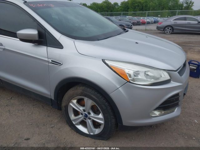 1FMCU9GX9EUC35713 Ford ESCAPE SE