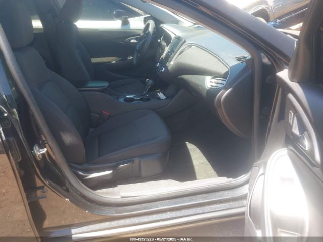 1G1ZC5ST2HF261103 Chevrolet Malibu 1fl