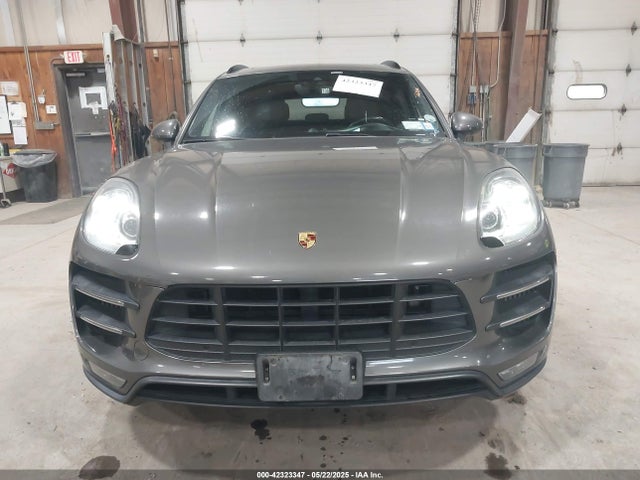 WP1AF2A52FLB92570 Porsche Macan Turbo