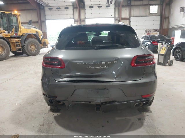 WP1AF2A52FLB92570 Porsche Macan Turbo